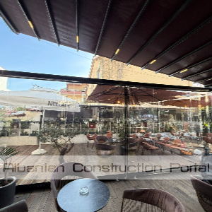 Tenda pergola me ndricim LED Tenda pergola me ndricim LED